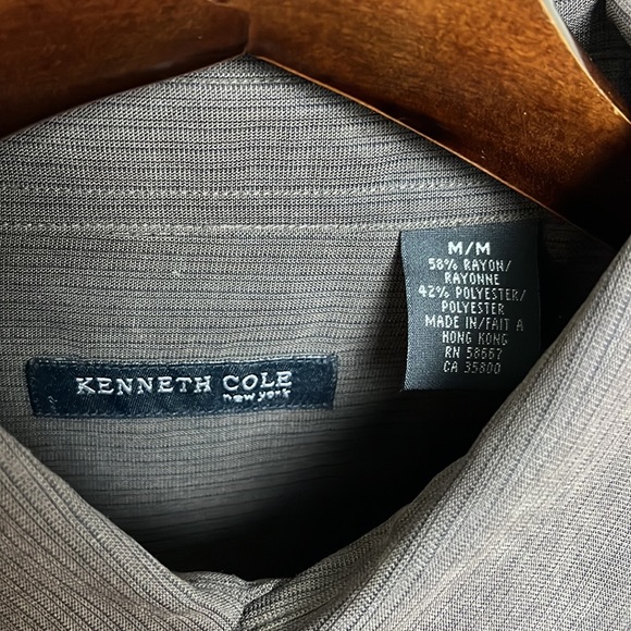 Classic Kenneth Cole Dress Shirt - Picture 2 of 4